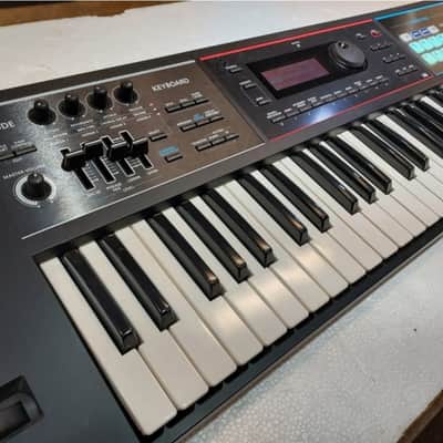 Roland JUNO-DS61 61-Key Mobile Synthesizer TC5004194 image 2