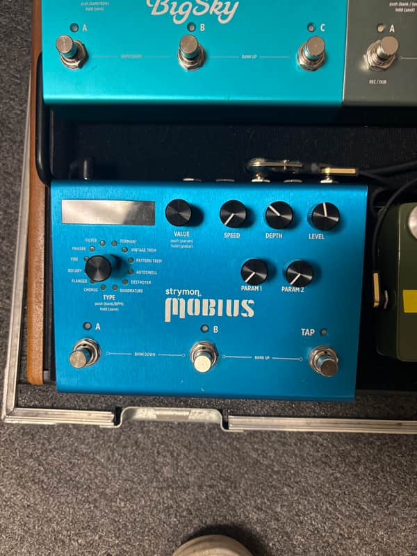 Strymon Mobius