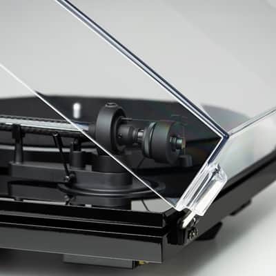 Music Hall MMF3.3 - Black With Ortofon 2M Red Cartridge image 2