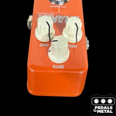 TC Electronic Shaker Mini Vibrato 2014 - Present - Orange - X16373 image 2