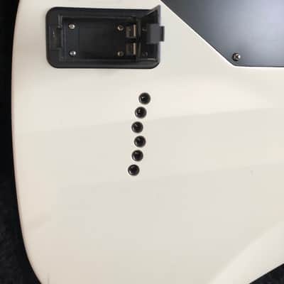 Schecter Diamond Series (Hellraiser) 2012 White image 4