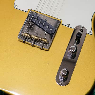 Del-Tone 60's T-style | Gold image 3