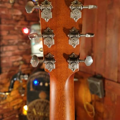 Vintage 3 D SR SB Anthem 119449 with FREE Furch Guitar Strap and Original CNR image 4
