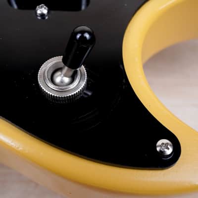 Gibson Melody Maker Special 2011 Satin Yellow w/ Bag image 11