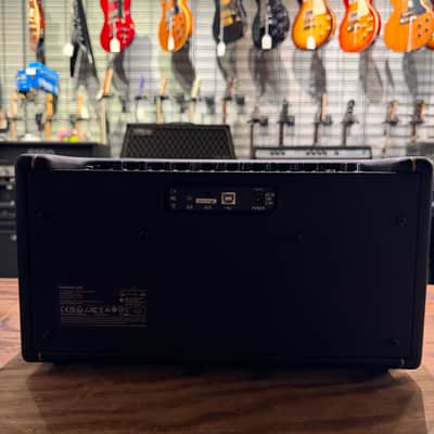 Positive Grid Spark 40 40-Watt 2x4" Modeling Guitar Combo w/ Carry Case image 5
