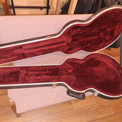 SKB Molded Case for 335 style guitar 2000s image 3