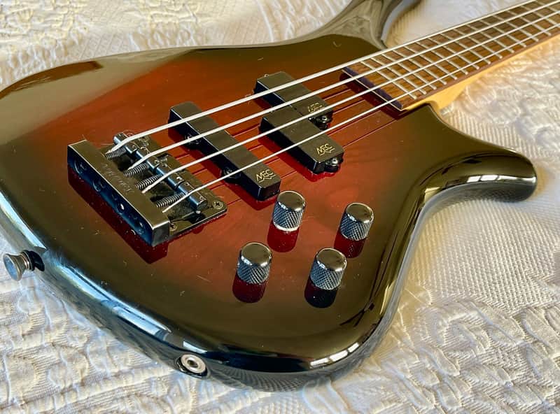 Warwick Fortress Rockbass 2006 - Cherryburst image 1