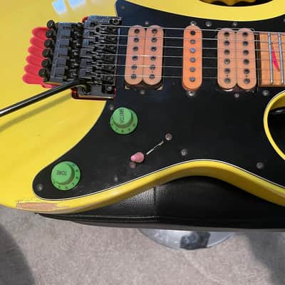 1991 Ibanez JEM 777 DY (Desert Yellow) - Vintage Guitar in Excellent Condition image 6