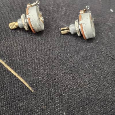CTS Crater Bottom Split Shaft 500k Potentiometer Pair 1967 image 3