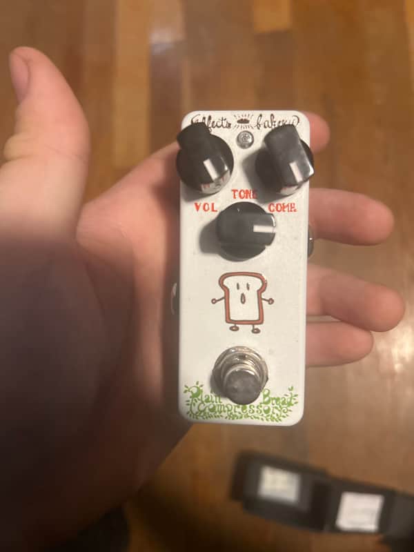 Effects Bakery Plain Bread Compressor 2020s - White image 1