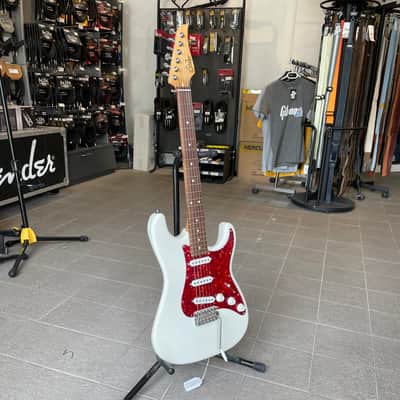 Suhr Scott Henderson Signature Classic S Olympic White SSS image 2
