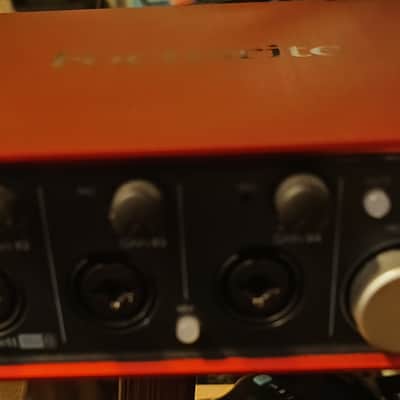 Focusrite Scarlett 18i8 2nd Gen USB Audio Interface 2016 - 2018 - Red / Black image 2