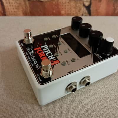 Electro-Harmonix Pitch Fork+ Polyphonic Pitch Shifter - Silver image 6