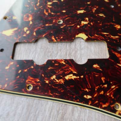 62 Fender Jazz  Celluloid / Nitrate  Beautiful Vintage relic '60-'71 Tortoise USA Vintage AVRI image 4