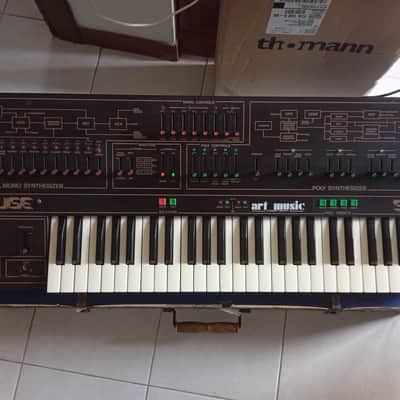 SIEL CRUISE Vintage Analog Italian Synthesizer VERY RARE Mono and Polyphonic Synth String Machine