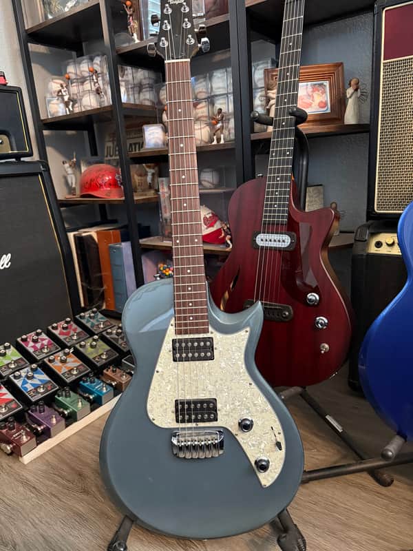 Taylor SB1-X Solidbody Classic with Top-Load Bridge