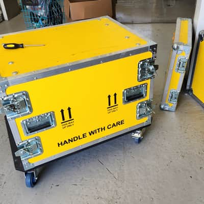 16u (8 per side) heavy duty rolling rack - yellow image 2