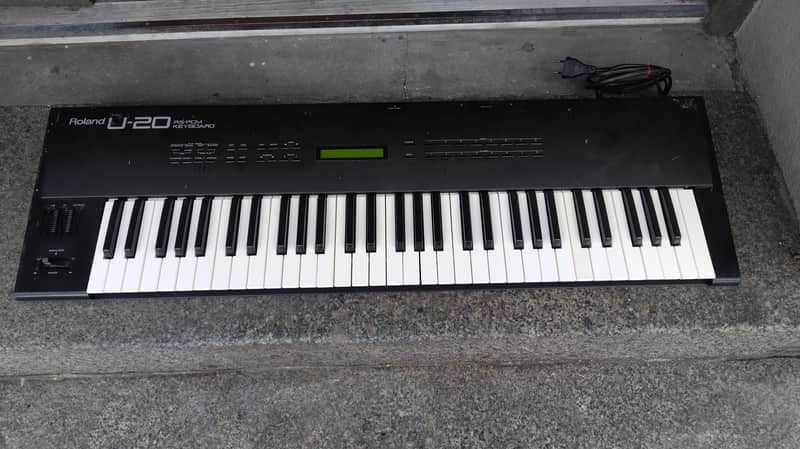 Roland U-20 61-Key RS-PCM Synthesizer | Reverb Deutschland