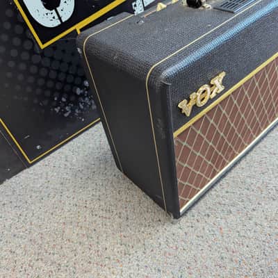 Used Vox AC10C1 Custom 10-Watt 1x10" Guitar Combo image 2