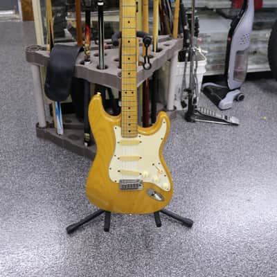 Fender Strat Plus Deluxe with Maple Fretboard 1990 - Natural image 1