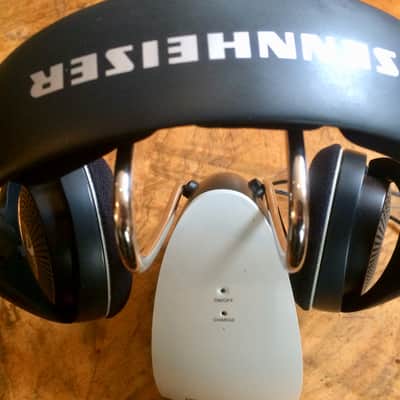 Sennheiser RS 120-II Wireless RF headphone system image 7