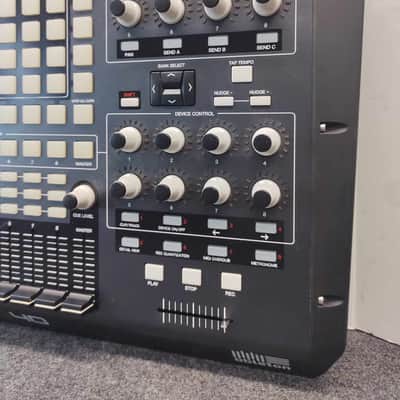 Akai APC40 2010s - Black image 3