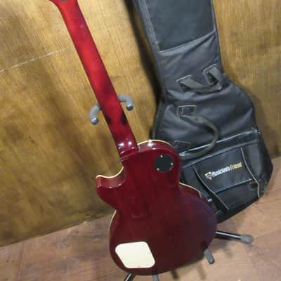 Epiphone Les Paul Standard Gold Top Electric Guitar With Padded Musicians Friend Gig Bag image 6
