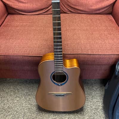 Lag THV10DCE Tramontane Dreadnought Cutaway Satin w/ Smart Hyvibe Effects image 4