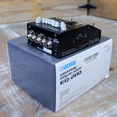 Used Boss EQ-200 Graphic Equalizer Effect Pedal with Original Box image 3