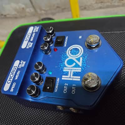Visual Sound H2O Liquid Chorus & Echo Pedal image 3