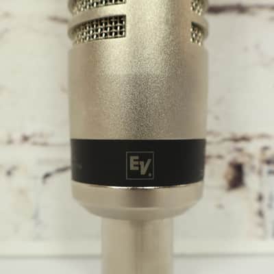 Electro-Voice RE27N/D Cardioid Dynamic Broadcast Microphone image 4