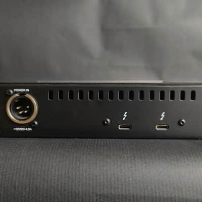Universal Audio UAD-2 Satellite Thunderbolt 3 OCTO Core Desktop DSP Accelerator 2019 - Present - Gray image 4