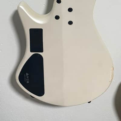 Ibanez EHB1000-PWM Bass Workshop 2020 - Present - Pearl White Matte image 5