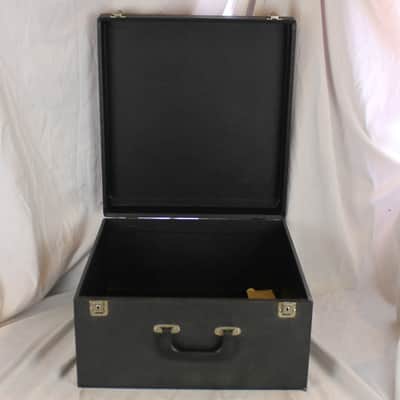 Italian Black Hard Case for Accordion 15.75" x 17.25" x 9.25" (40cm x 43.75cm x 23.50cm) image 2