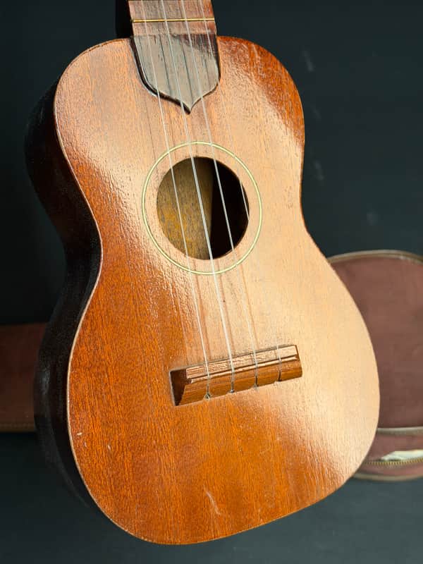 Regal Ukulele