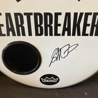 Steve Ferrone's, Tom Petty and the Heartbreakers 22" HEARTBREAKERS Logo Bass Drum Head, Autographed! image 5