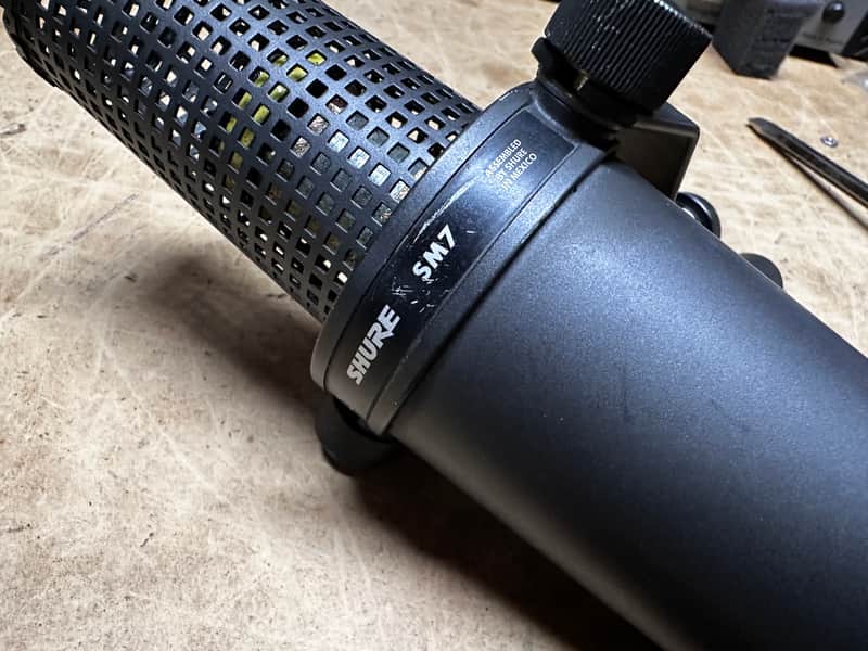Shure SM7 Cardioid Dynamic Microphone - NICE! image 1