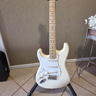 Left-Handed 2012 American Standard Fender Stratocaster lefty image 1