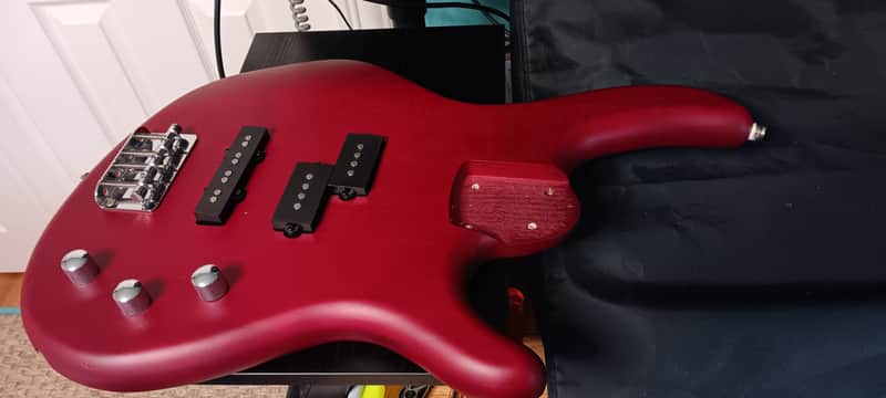 CORT BASS BODY LOADED image 1