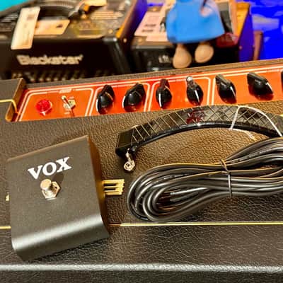 Vox AC15 HW R1 X Hand Wired 2 Channel Reverb 15 Watt 1x12"  Celestion Alnico Guitar Combo image 6