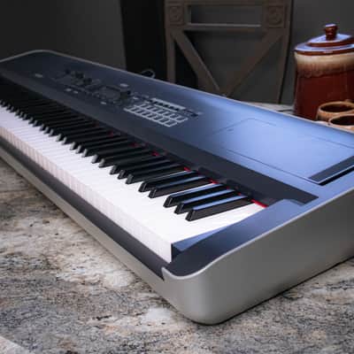 Korg KROSS 2 88 88-Key Synthesizer Workstation image 2