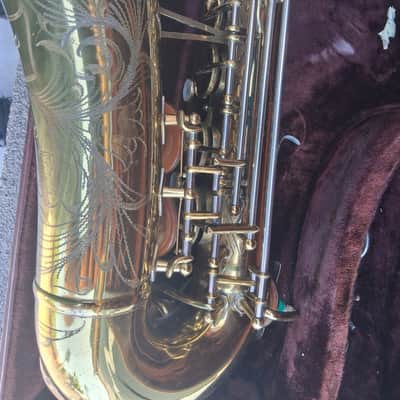 Buescher 400 top hat and cane alto saxophone 1955 - Lacquer image 8