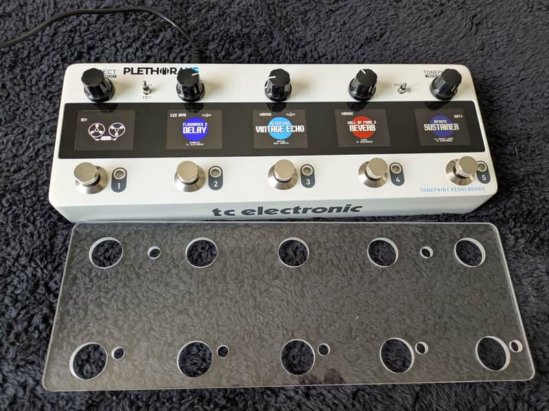 TC Electronic Plethora X5 TonePrint Multi-Effects Pedalboard 2020 - Present - White image 1