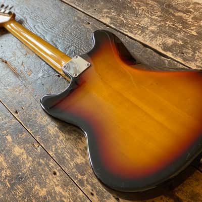 Fender 1969 Reissue Mustang Three Tone Sunburst MIJ Japan 2010 w/ Hardcase image 6