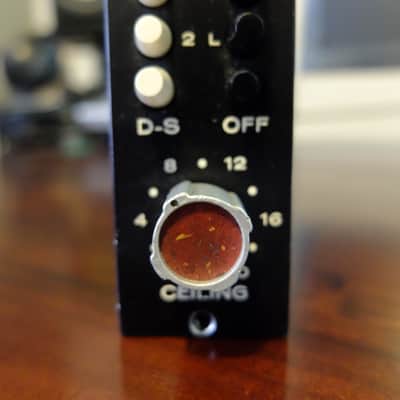 API 525 Vintage image 4