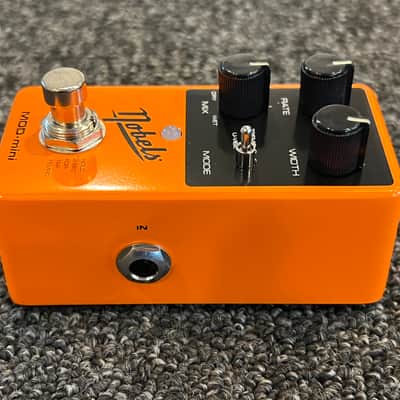 Nobels MOD-mini Compact Stereo Modulation Guitar Effect Pedal image 2