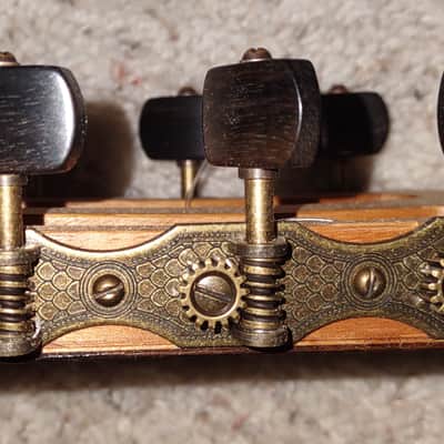 2021 Robert E Thompson Arm bevel Classical guitar - for more details go to www.ThompsonClassicalGuitars.com - French polish image 6