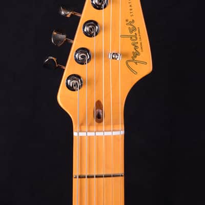 Fender Am Pro Classic Strat HSS MN - 3TS image 8