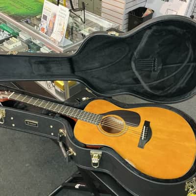 Yamaha FS5 Red Label Acoustic Guitar - Vintage Natural image 9