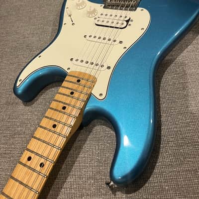 Fender Stratocastor 2015 - Lake Placid Blue image 4